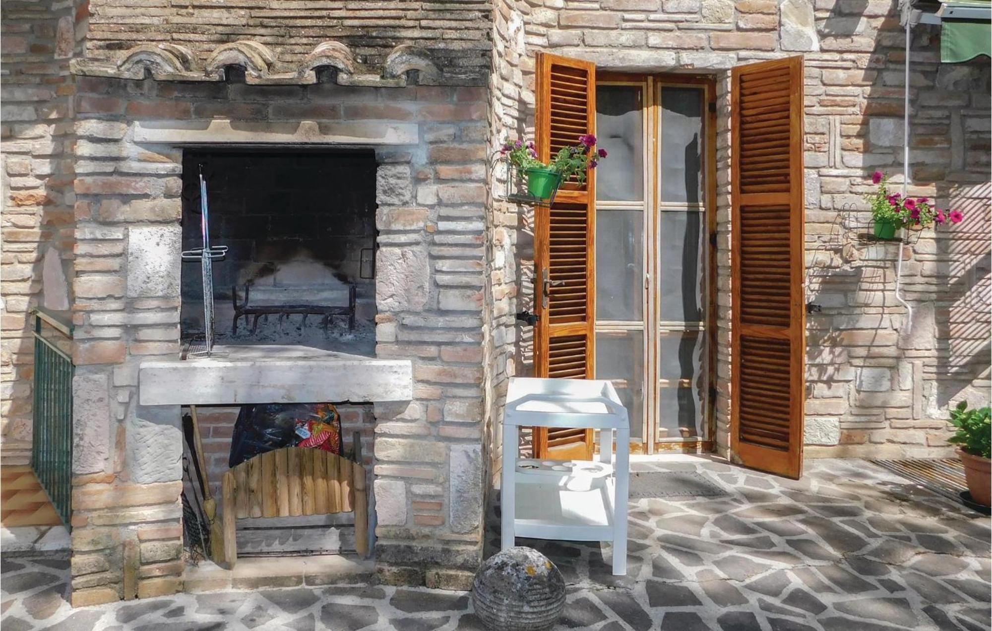 Cozy Home In Magione -Pg- With Wifi San Feliciano Exterior photo